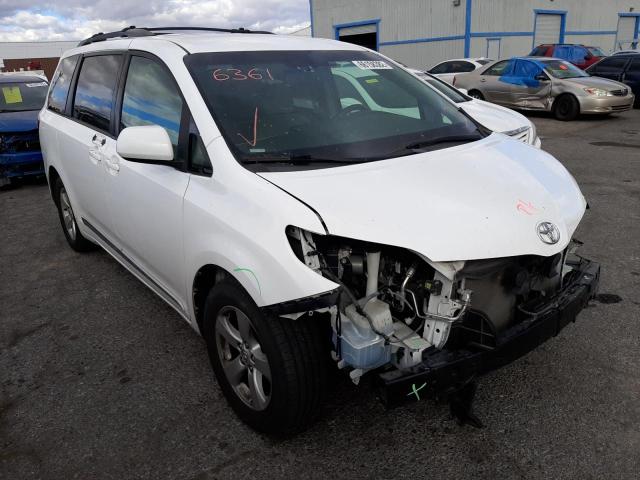 5TDKZ3DCXHS784202 - 2017 TOYOTA SIENNA LE WHITE photo 1