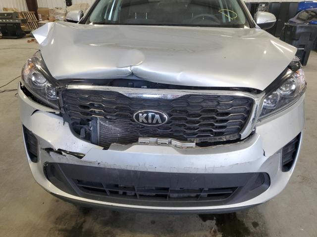 5XYPG4A56LG615520 - 2020 KIA SORENTO S SILVER photo 9