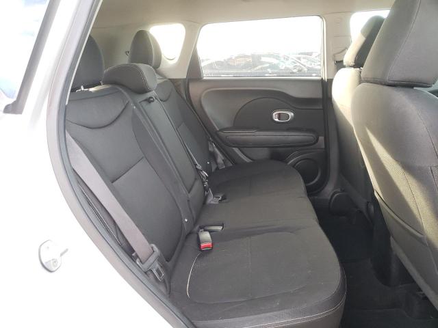 KNDJN2A28E7707878 - 2014 KIA SOUL SILVER photo 6