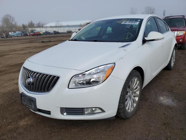 2G4GR5EK4C9183579 - 2012 BUICK REGAL WHITE photo 2