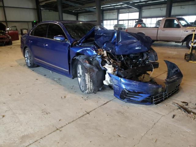 1VWDT7A39HC030860 - 2017 VOLKSWAGEN PASSAT R-L BLUE photo 1
