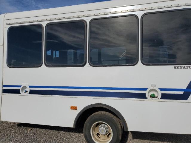 1GB6G5BL8B1115070 - 2011 CHEVROLET EXPRESS G4 WHITE photo 3