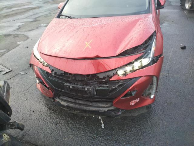 JTDKARFP1J3084621 - 2018 TOYOTA PRIUS PRIM 红色 照片 9