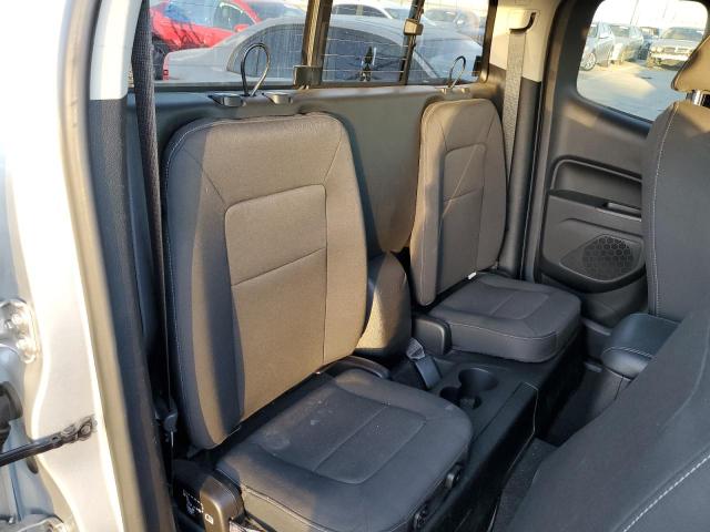 1GCHTCENXJ1155957 - 2018 CHEVROLET COLORADO L SILVER photo 6