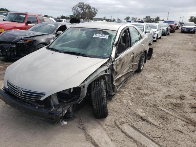 4T1BE32K02U577161 - 2002 TOYOTA CAMRY LE GOLD photo 9