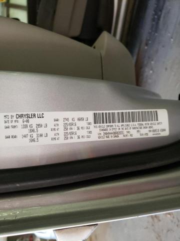 2A8HR44H98R826551 - 2008 CHRYSLER TOWN & COU SILVER photo 10