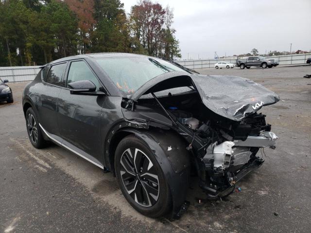 KNDC34LA1N5065076 - 2022 KIA EV6 LIGHT GRAY photo 1