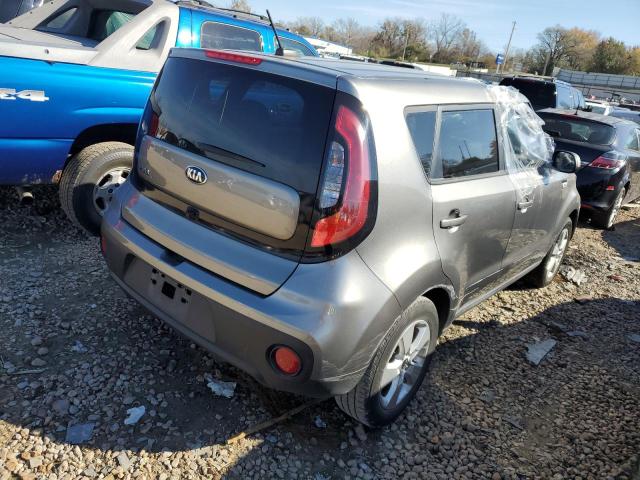 KNDJN2A29K7001126 - 2019 KIA SOUL GRAY photo 4