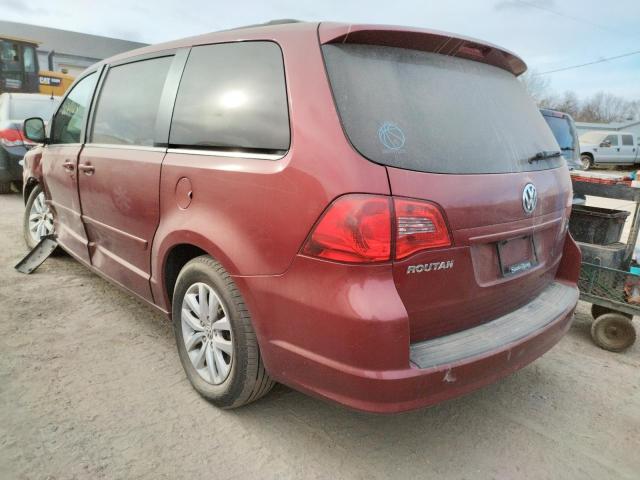 2C4RVABG0CR393713 - 2012 VOLKSWAGEN ROUTAN SE RED photo 3