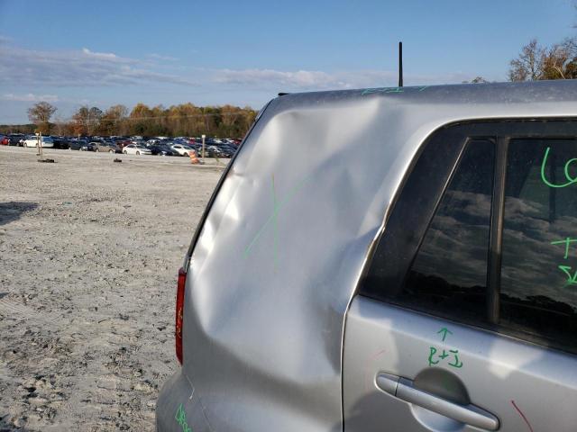 JTLZE4FE1A1104015 - 2010 TOYOTA SCION XB Gümüş fotoğraf 9