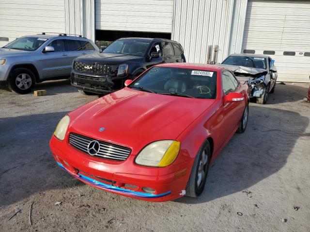 WDBKK65F11F190830 - 2001 MERCEDES-BENZ SLK 320 RED photo 2