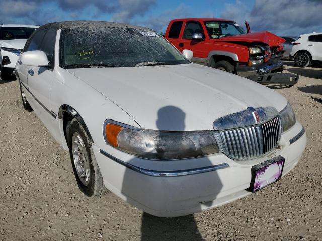 1LNFM82W1WY696288 - 1998 LINCOLN TOWN CAR S WHITE photo 1