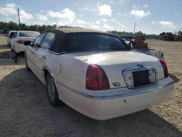 1LNFM82W1WY696288 - 1998 LINCOLN TOWN CAR S WHITE photo 3