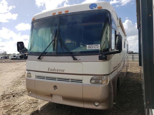 4UZ6XFBC1WCA29173 - 1998 FREIGHTLINER CHASSIS X TAN photo 2