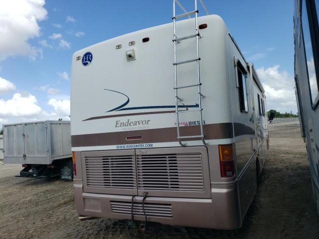 4UZ6XFBC1WCA29173 - 1998 FREIGHTLINER CHASSIS X TAN photo 4