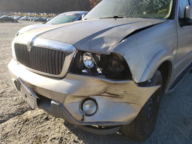 5LMEU88H04ZJ21169 - 2004 LINCOLN AVIATOR 金色 照片 9