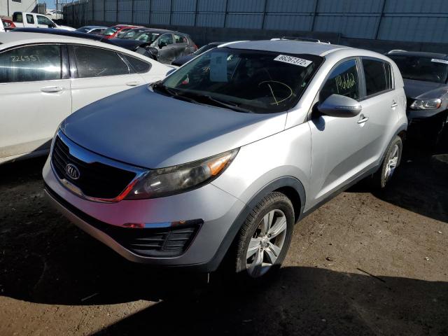 KNDPB3A23C7237975 - 2012 KIA SPORTAGE B SILVER photo 2