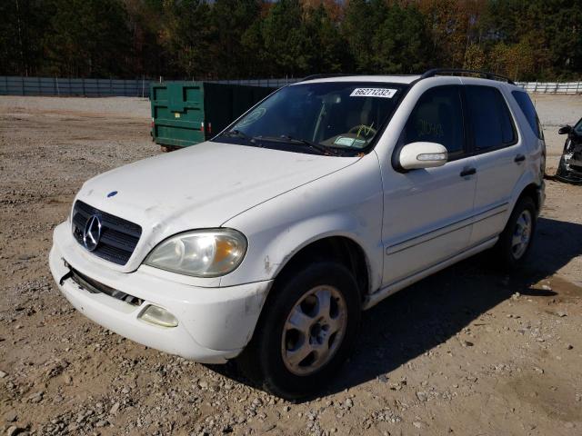 4JGAB54E52A338147 - 2002 MERCEDES-BENZ ML320 WHITE photo 2