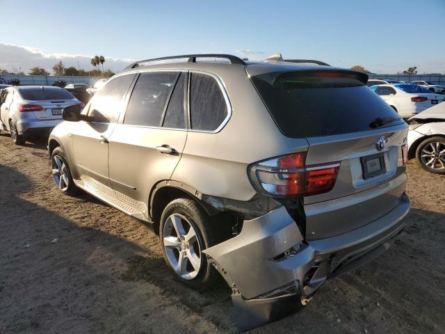 5UXZV8C52BL417408 - 2011 BMW X5 XDRIVE5 GOLD photo 3