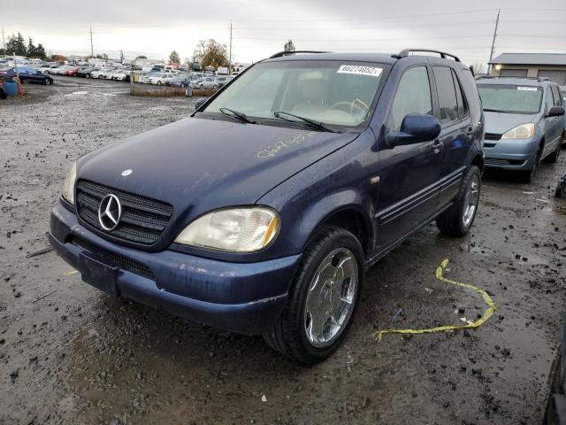 4JGAB54E5YA163617 - 2000 MERCEDES-BENZ ML 320 BLUE photo 2