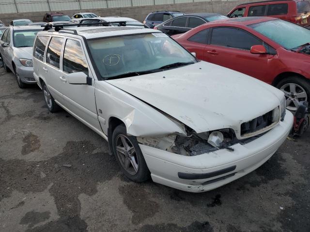 YV1LW56D6X2583296 - 1999 VOLVO V70 GLT WHITE photo 1