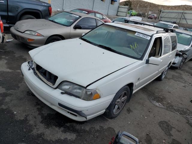 YV1LW56D6X2583296 - 1999 VOLVO V70 GLT WHITE photo 2