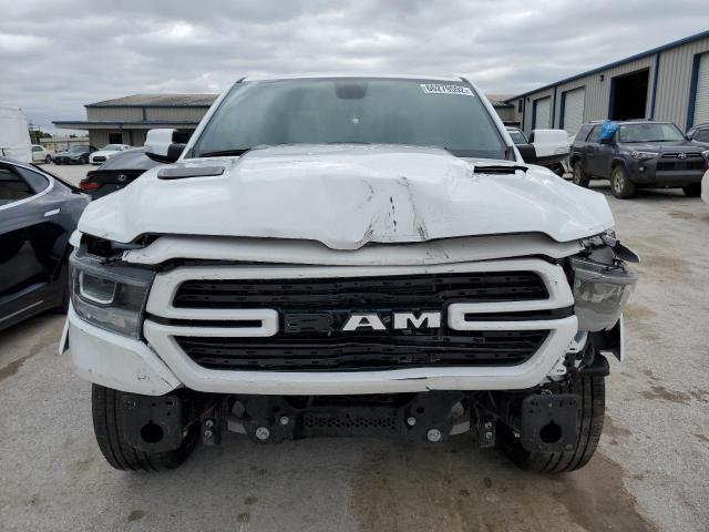 1C6RREJT5NN261404 - 2022 RAM 1500 LARAM WHITE photo 5