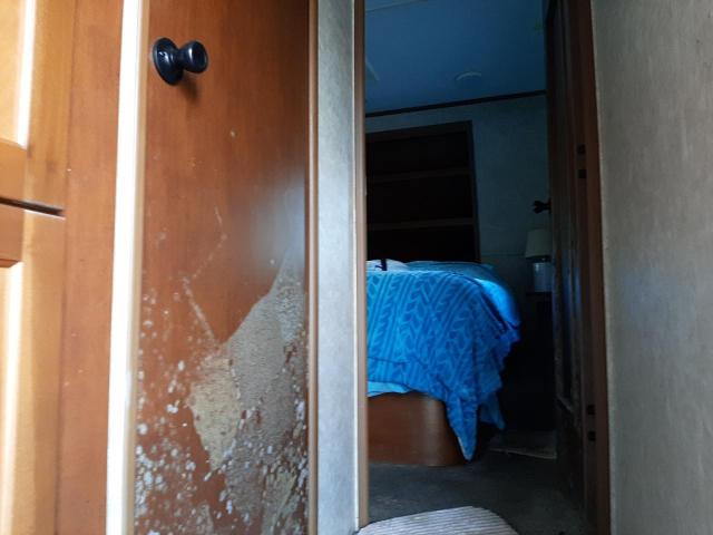 58TFX3325G2****** - 2016 JAYC TRAVEL TRL ნაცრისფერი ფოტო 5