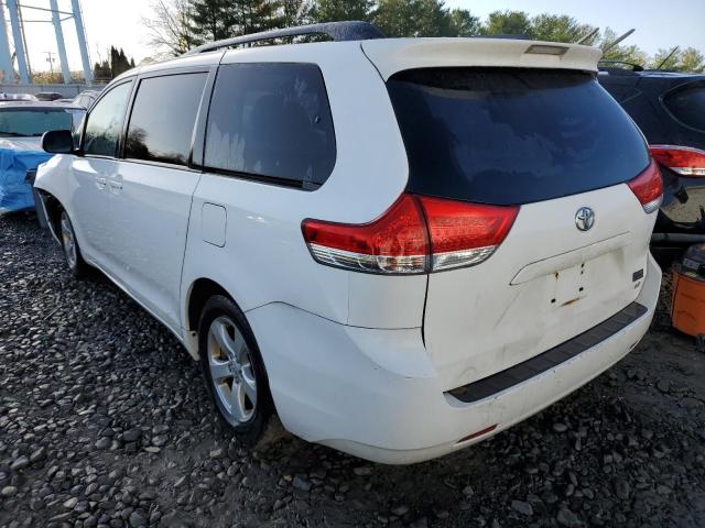 5TDKK3DCXBS088810 - 2011 TOYOTA SIENNA LE WHITE photo 3