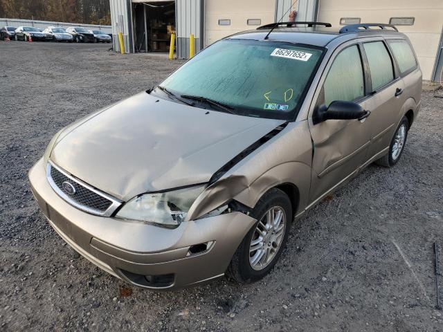 1FAFP36N05W127982 - 2005 FORD FOCUS ZXW TAN photo 2