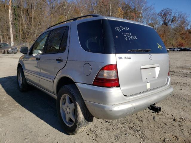 4JGAB54E1YA189759 - 2000 MERCEDES-BENZ ML 320 SILVER photo 3