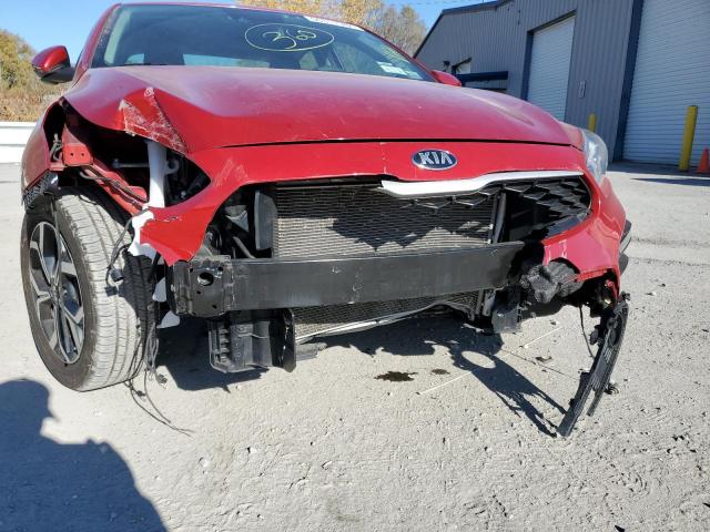 3KPF24AD9KE022747 - 2019 KIA FORTE FE RED photo 9