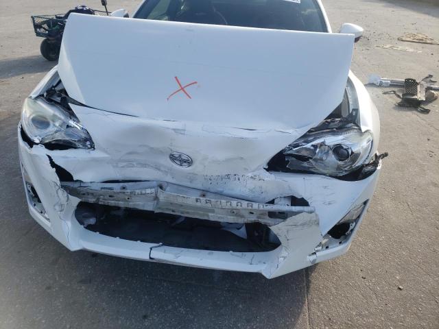 JF1ZNAA18D2712830 - 2013 TOYOTA SCION FR-S WHITE photo 9