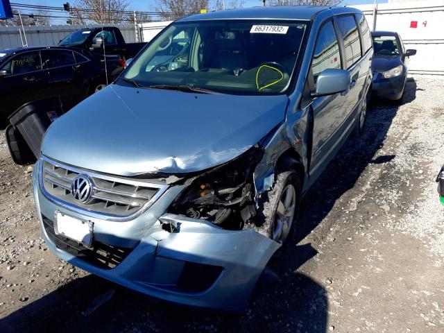 2V4RW3D10AR****** - 2010 VOLKSWAGEN ROUTAN SE BLUE photo 2