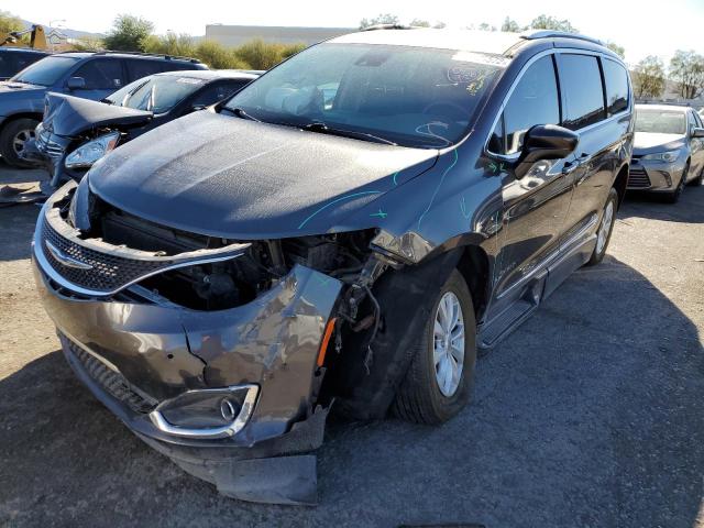 2C4RC1BG1JR117785 - 2018 CHRYSLER PACIFICA T BLACK photo 2