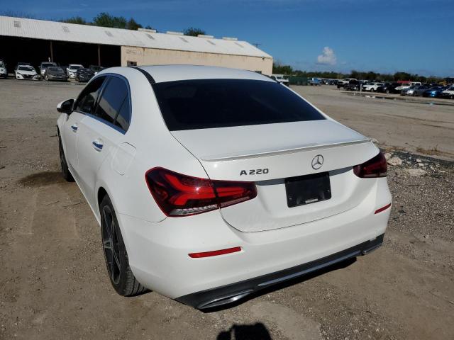 WDD3G4EB0KW025853 - 2019 MERCEDES-BENZ A 220 WHITE photo 3