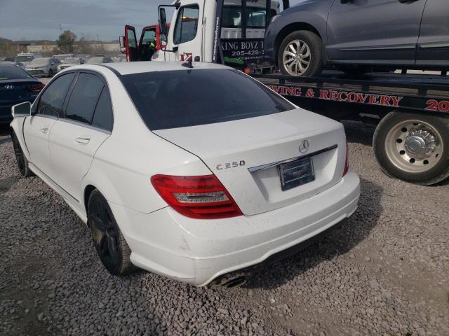 WDDGF4HB8DA777994 - 2013 MERCEDES-BENZ C 250 WHITE photo 3