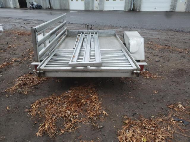 1YGUS08131B002695 - 2001 ALUM TRAILER SILVER photo 8