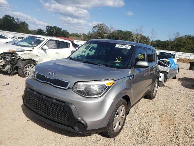 KNDJN2A24F7182111 - 2015 KIA SOUL GRAY photo 2