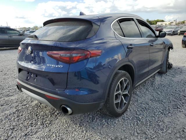 ZASFAKBNXJ7C20676 - 2018 ALFA ROMEO STELVIO TI BLUE photo 4