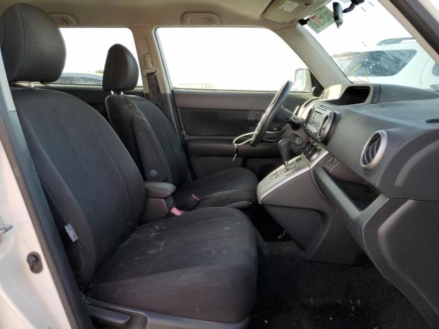 JTLKE50E791088673 - 2009 TOYOTA SCION XB Білий фото 5