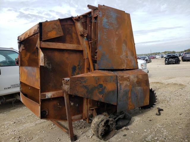 CFH0122733 - 1997 CASE HAY BALER RED photo 9