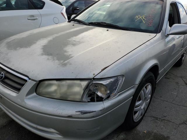 JT2BG22K2Y0491612 - 2000 TOYOTA CAMRY GRAY photo 9