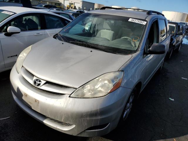 5TDZK23C99S268557 - 2009 TOYOTA SIENNA SILVER photo 2