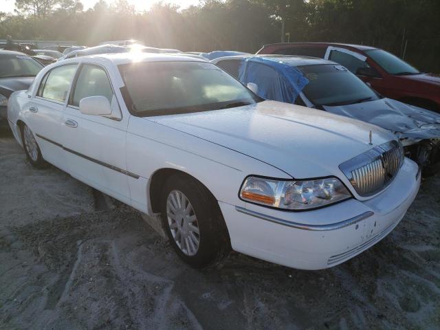 1LNHM82W85Y634085 - 2005 LINCOLN TOWN CAR S WHITE photo 4