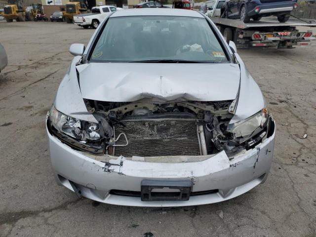 2HGFA16629H538587 - 2009 HONDA CIVIC LX-S فضي صورة 5