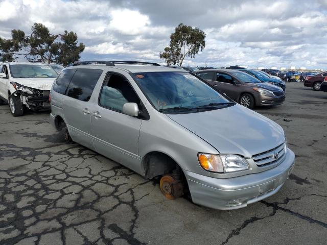 4T3ZF13CX3U545639 - 2003 TOYOTA SIENNA LE SILVER photo 1