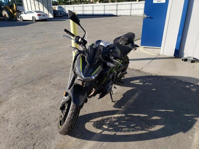 JKAZR2B17HDA17605 - 2017 KAWASAKI ZR900 GREEN photo 2