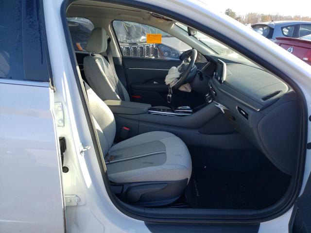 5NPEF4JA9MH086419 - 2021 HYUNDAI SONATA SEL WHITE photo 5