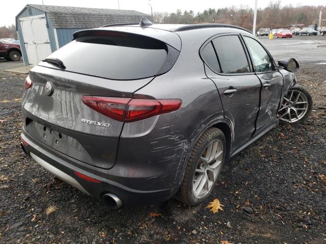 ZASFAKNN1J7B76188 - 2018 ALFA ROMEO STELVIO TI GRAY photo 4